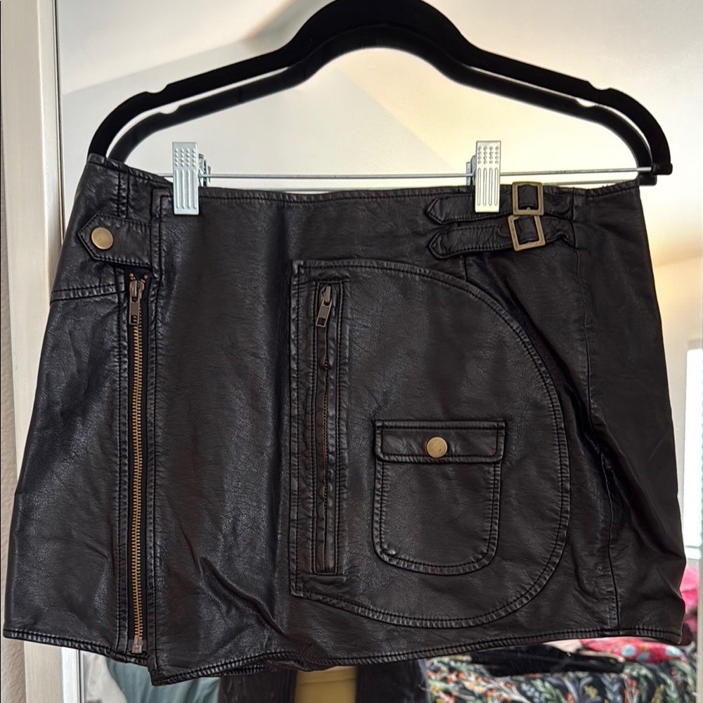 Black Mini Skirt vegan